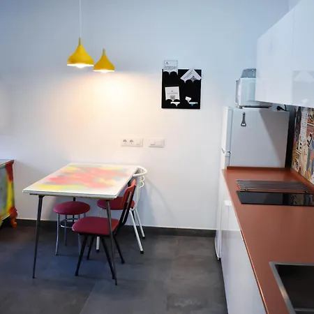 Urban Flat Apartment *