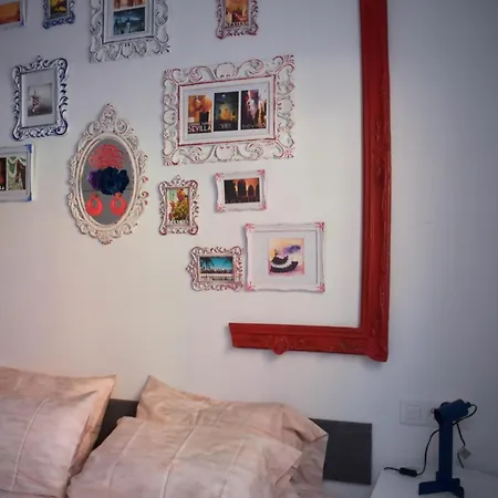 Urban Flat Apartment *